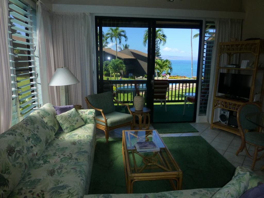 Mahina Surf 220 By Redawning Aparthotel Lahaina Exterior foto