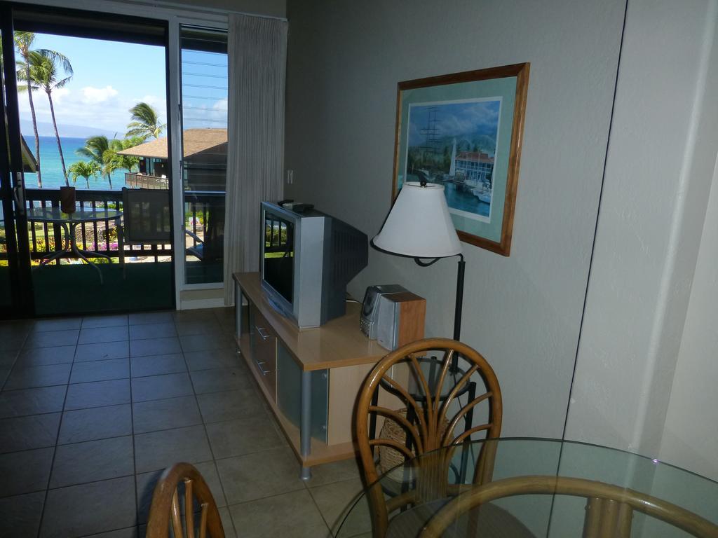 Mahina Surf 220 By Redawning Aparthotel Lahaina Exterior foto