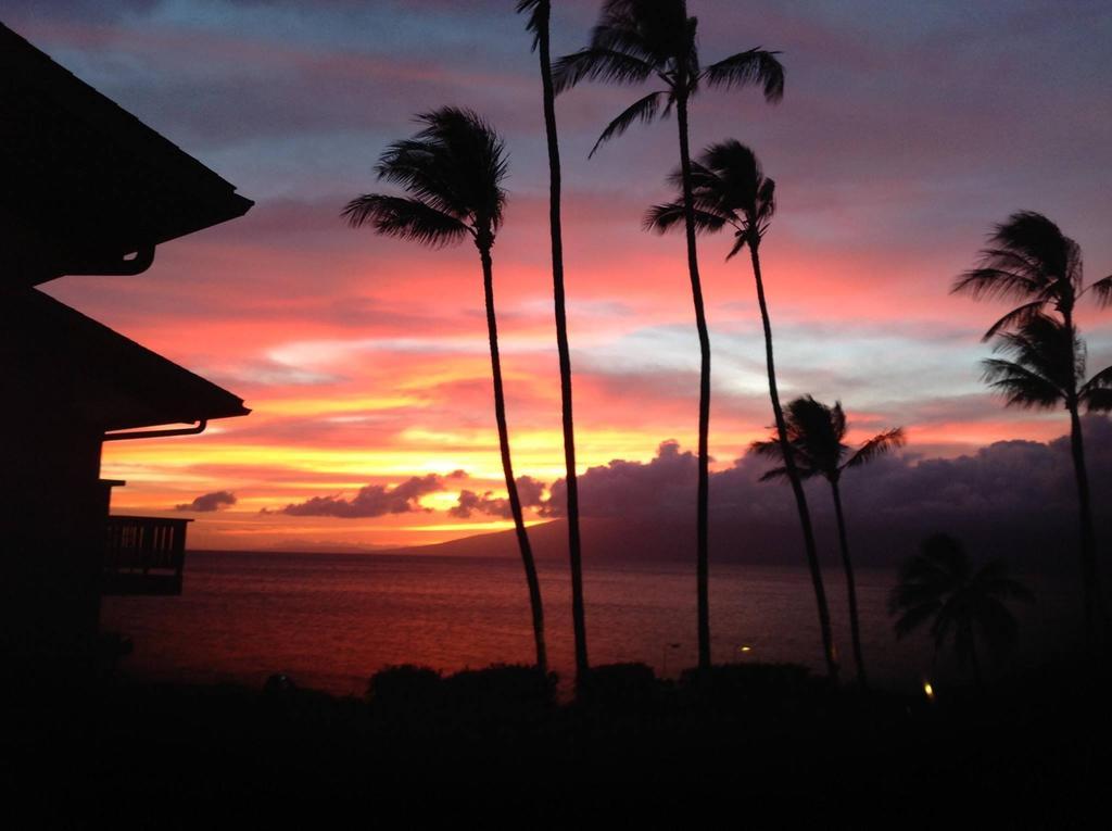 Mahina Surf 220 By Redawning Aparthotel Lahaina Exterior foto