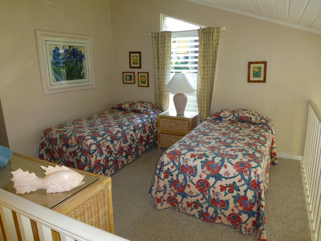 Mahina Surf 220 By Redawning Aparthotel Lahaina Exterior foto